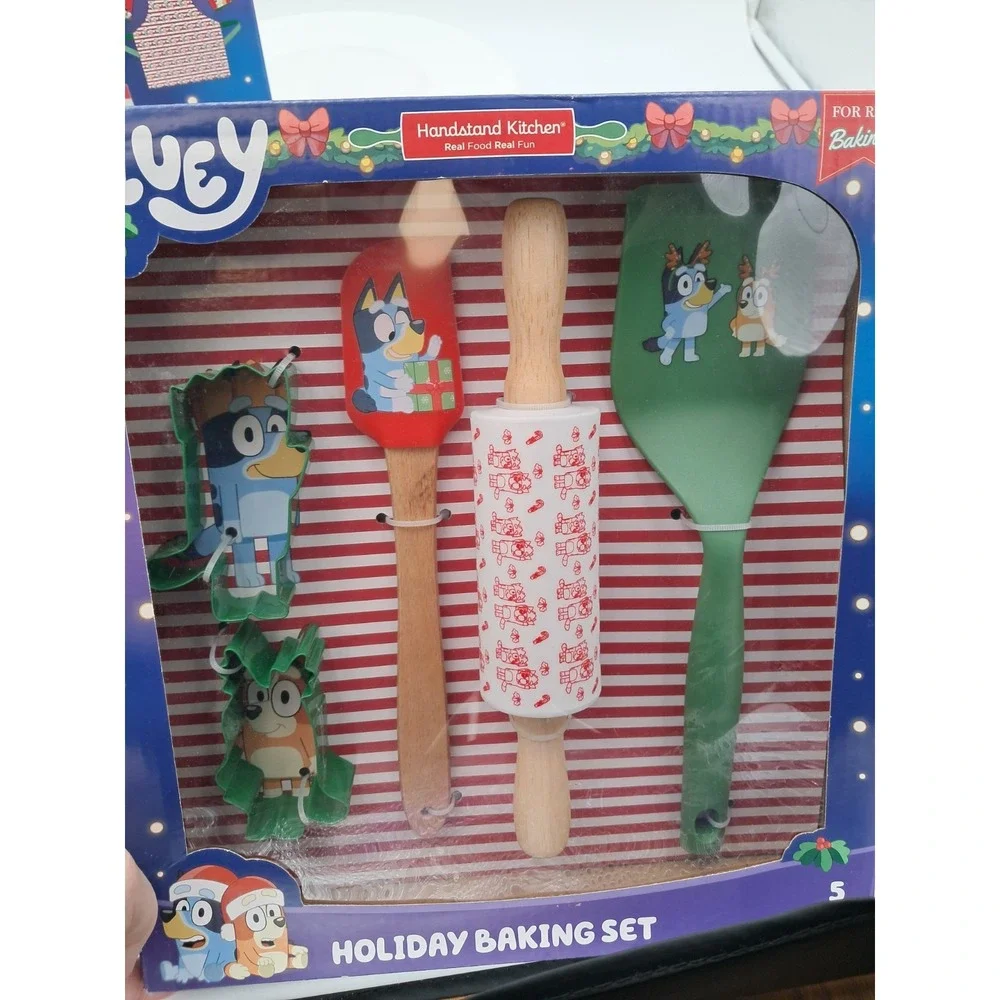Bleuy‎ Youth Apron And Oven Mitts And Bluey Holiday Baking Set-5 Piece
